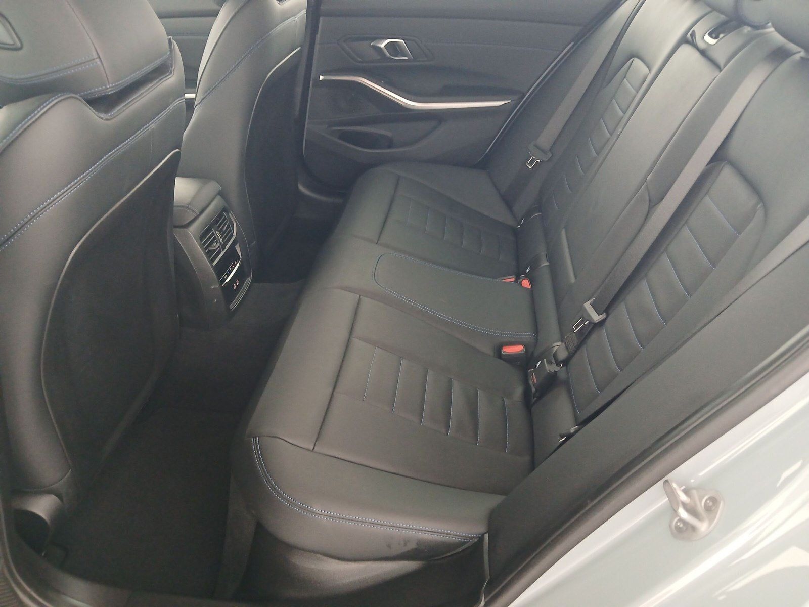 BMW 320 - Bild 12