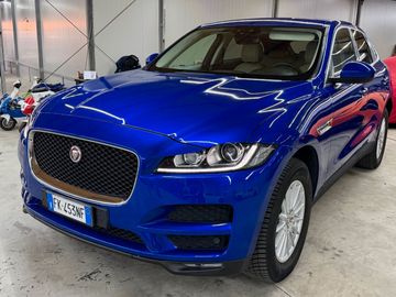 Jaguar F-Pace - 5