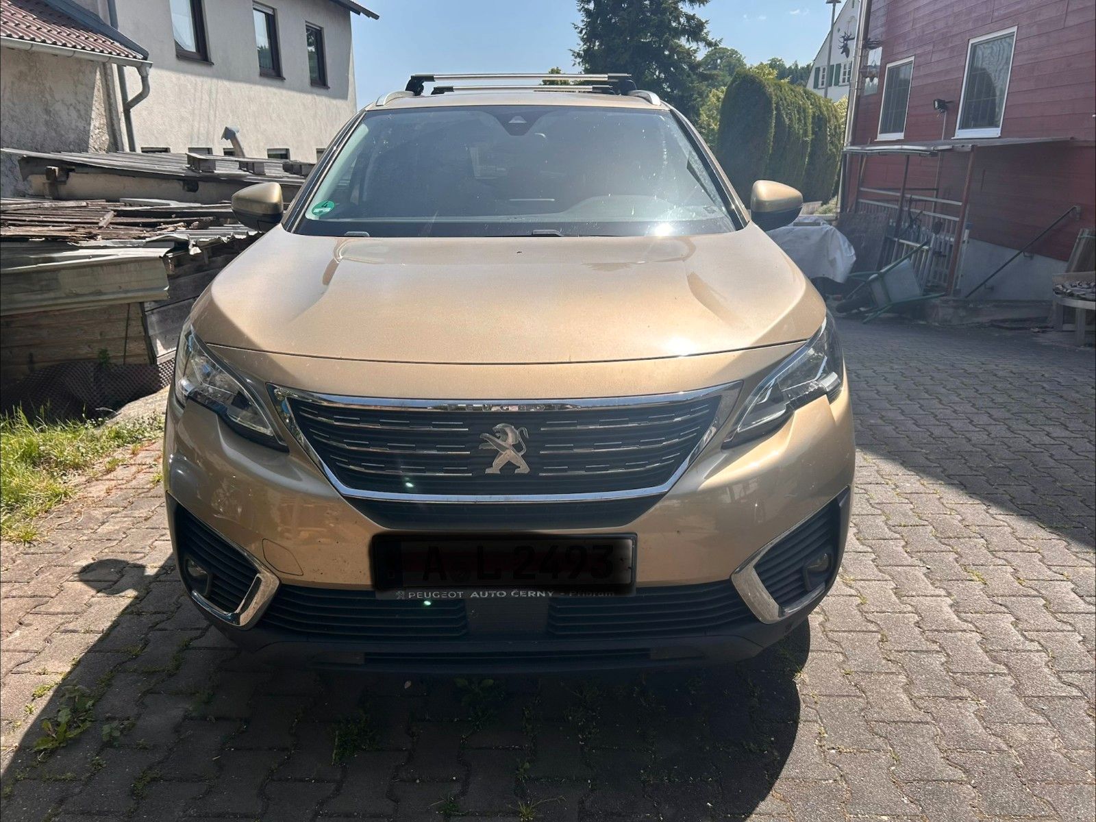 PEUGEOT 5008