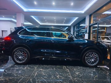 Porsche Cayenne - 7