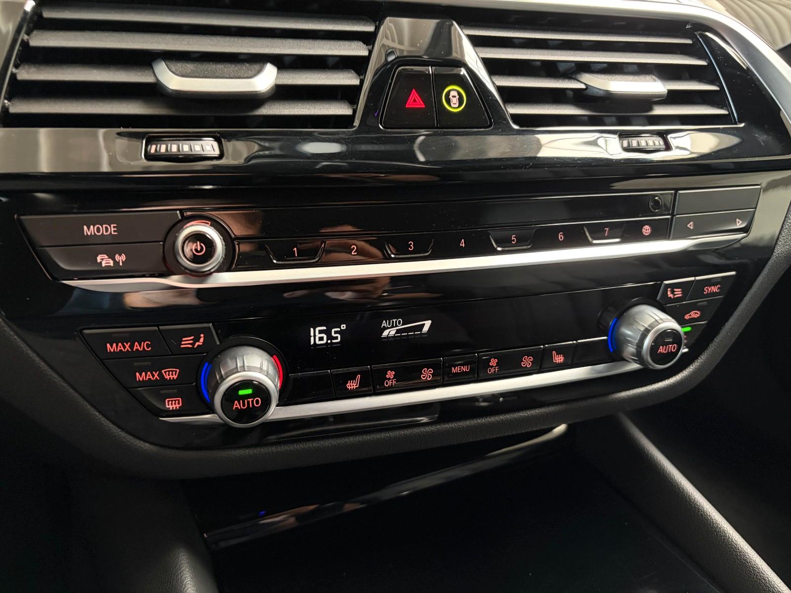 BMW 530d Touring/M-LENKR/LEDER/KAMERA/ACC/KEYLESS