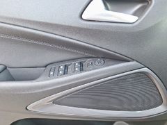 Fahrzeugabbildung Opel Crossland Elegance 1.2 Turbo, Navi, RFK, SHZ