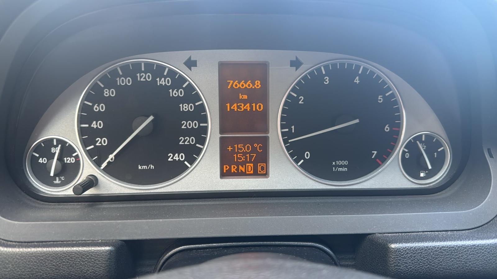 Mercedes-Benz B170 2006 — interior