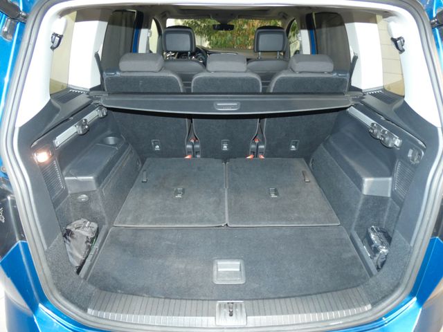 Touran 2.0 TDI Highline 7-SITZ PANO KAMERA DCC