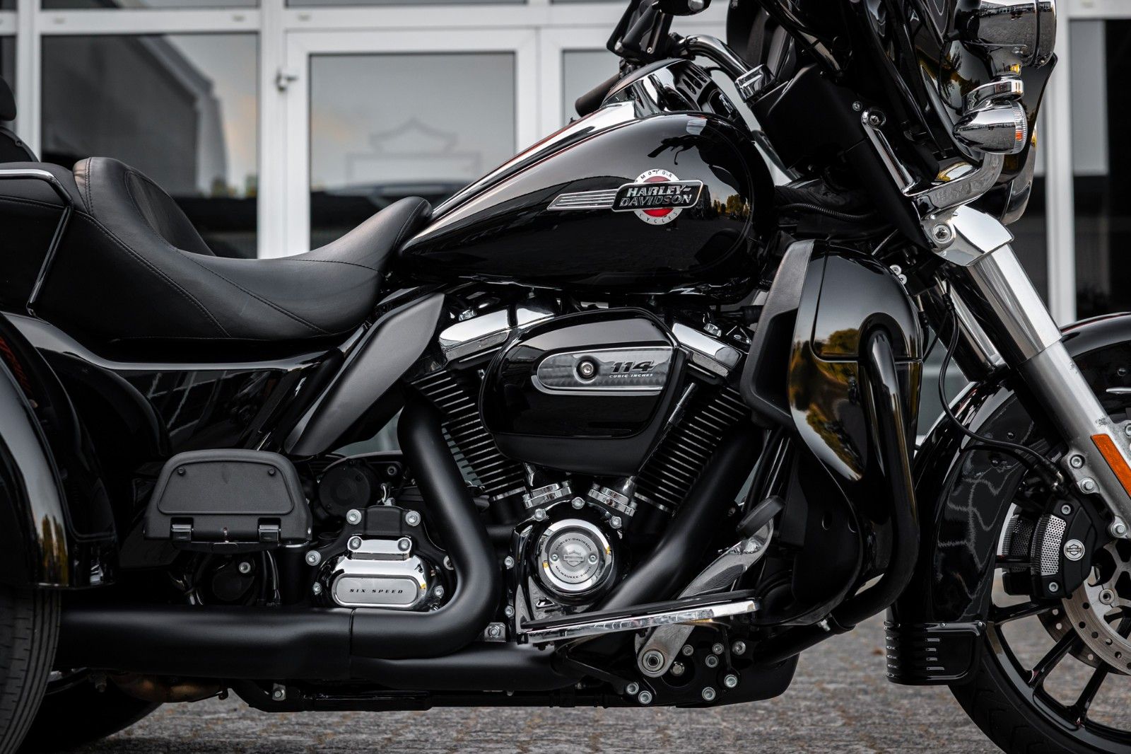 Fahrzeugabbildung Harley-Davidson TRI GLIDE ULTRA TRIKE - JEKILL&HYDE H-D ROULETTE