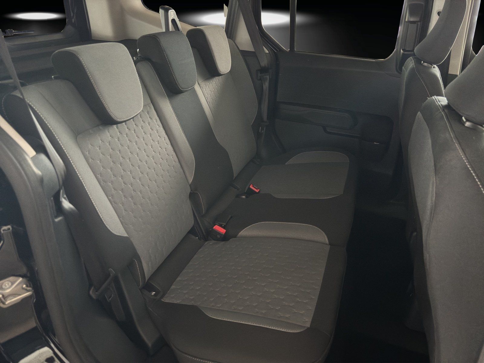 Fahrzeugabbildung Ford Tourneo Courier 1.0 Titanium ACC/KAMERA/NAVI/DAB