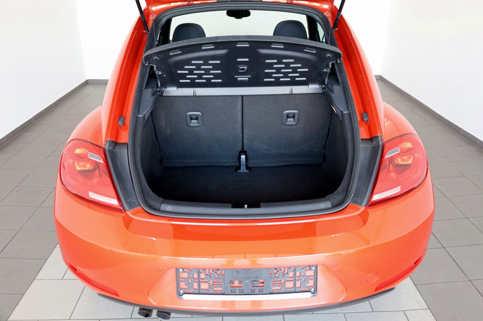 Fahrzeugabbildung Volkswagen Beetle Lim. Club BMT,SH,PDC,Tempomat,Navi, 8xAlu