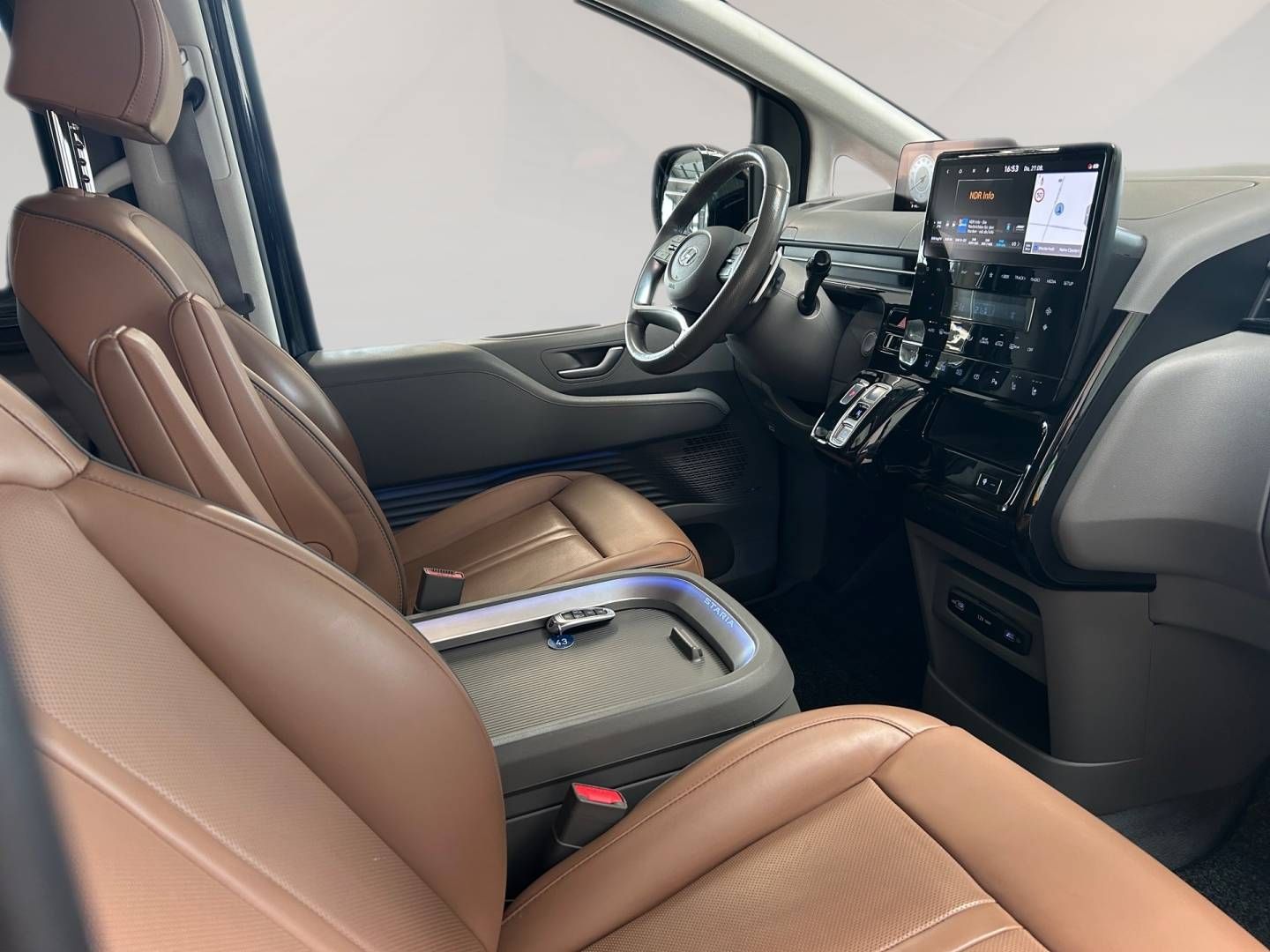 Fahrzeugabbildung Hyundai STARIA 7-Sitzer SIGNATUR/PDC/Navi/Rückfahrkamera