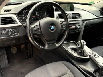 BMW 318 - 12