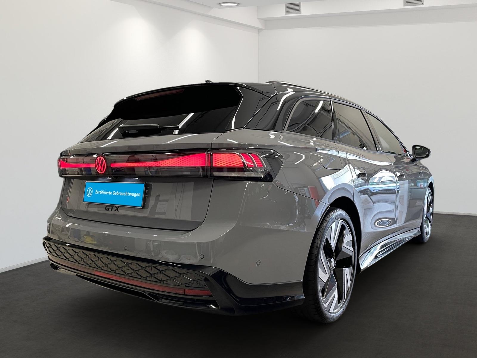 Volkswagen ID.7 Tourer 4M GTX *HEAD-UP*AHK*PANO*HARMAN*MATR