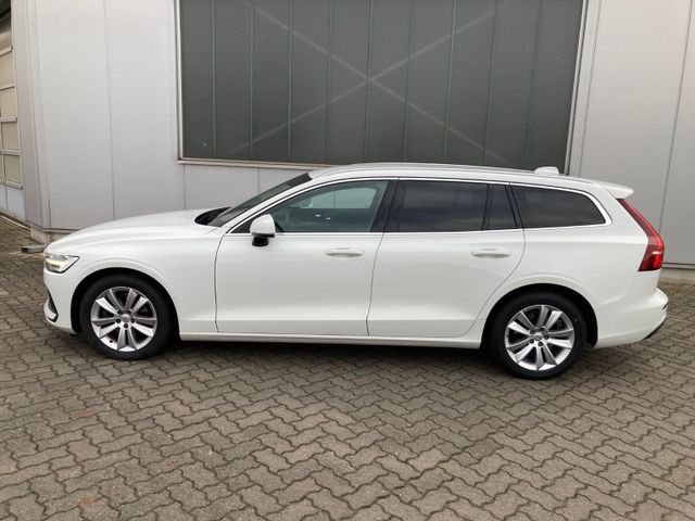 V60 D3 Kombi Momentum Pro