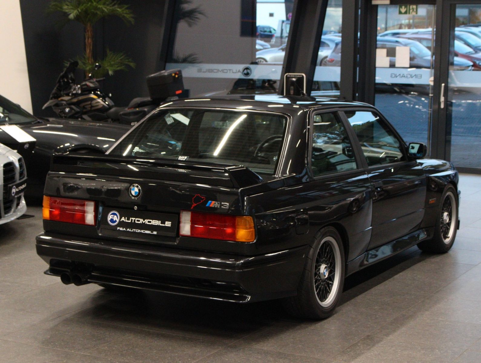Fahrzeugabbildung BMW M3 2.3 S14 Carbon-Airbox+H-Kennz.+16" BBS