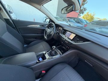 Opel Insignia - 11