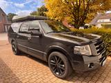 Ford Expedition EL - Ford Expedition: Geländewagen