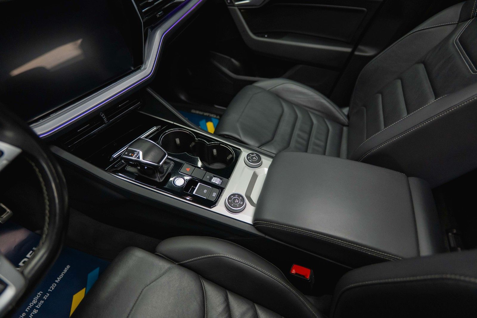 Fahrzeugabbildung Volkswagen Touareg V6 R-Line+ 4Motion *Pano*Matrix*DAB*19%*