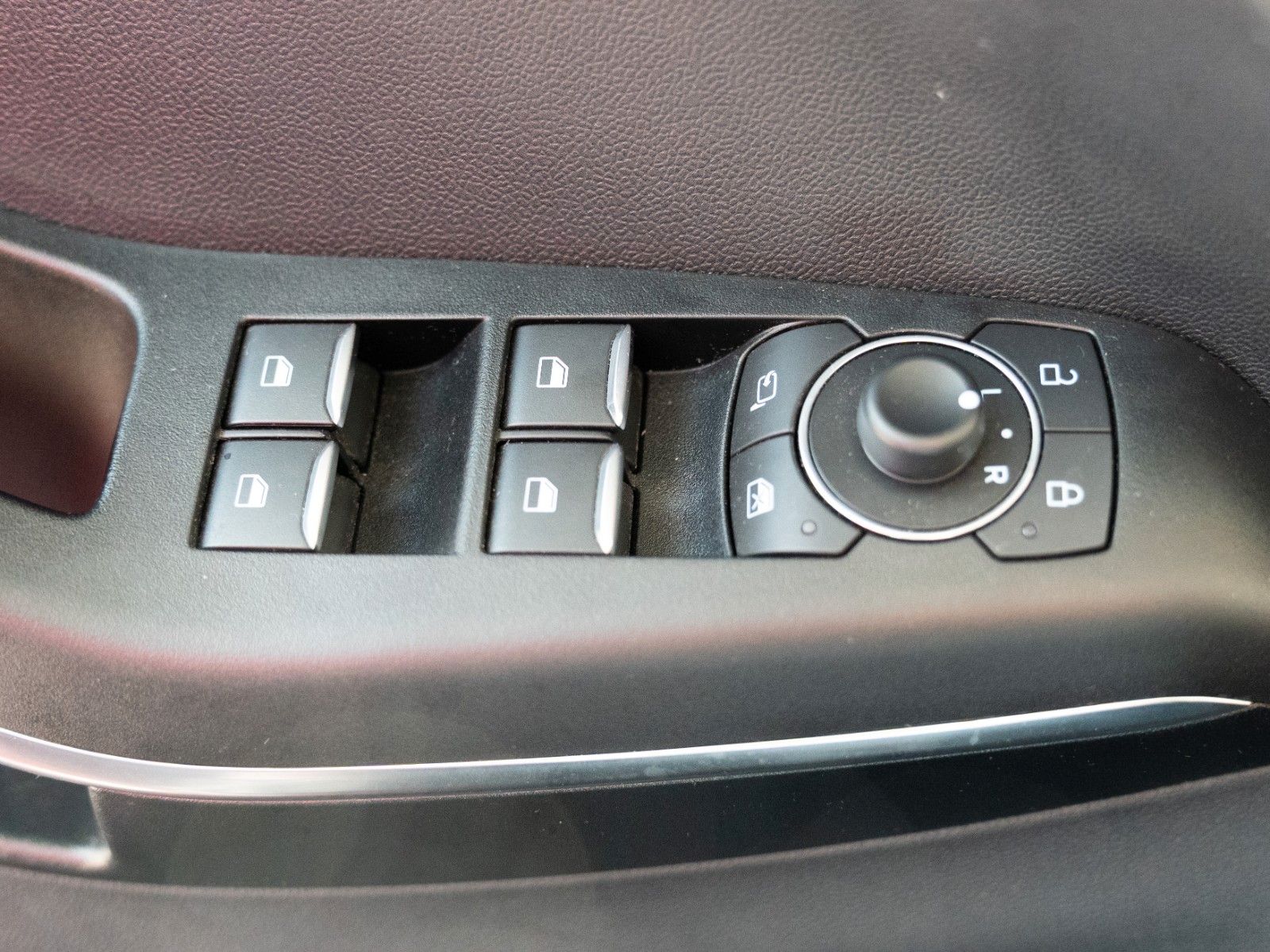 Fahrzeugabbildung Ford Puma ST-Line WINTER-P./NAVI/KAMERA/KLIMA