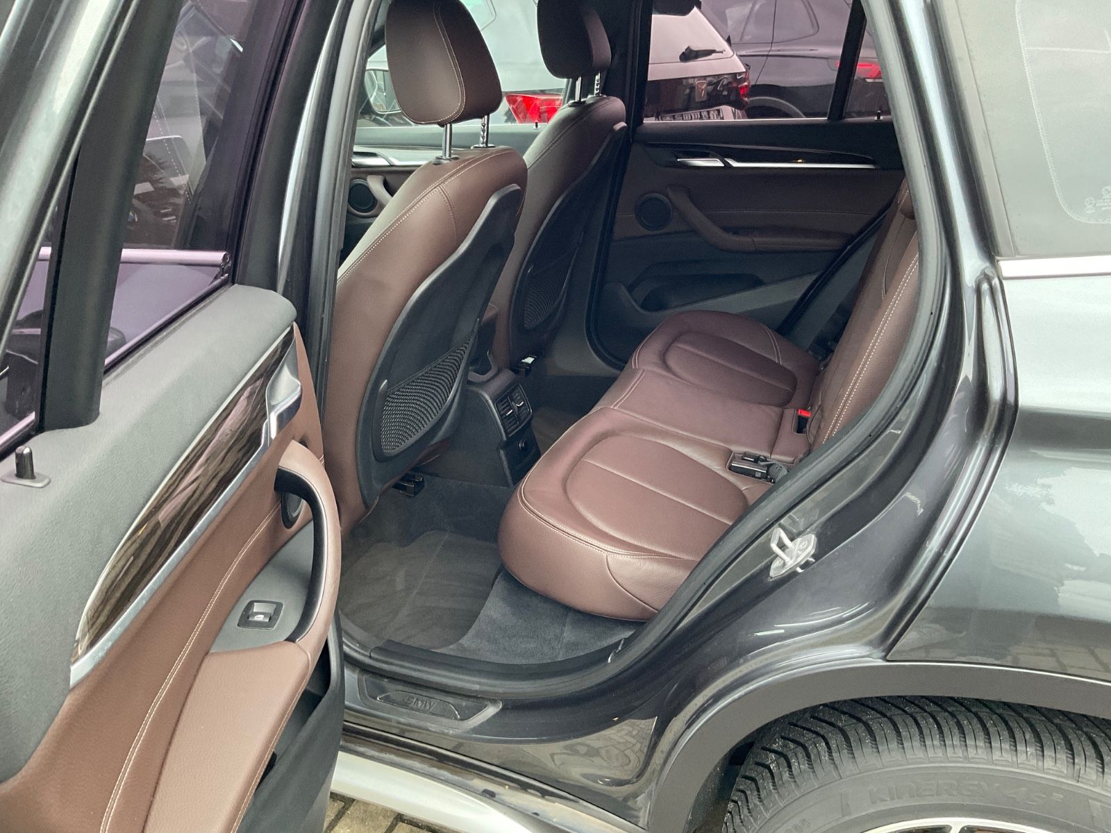 Fahrzeugabbildung BMW X1 sDrive20i xLine,AHK,Navi,Leder,GJR