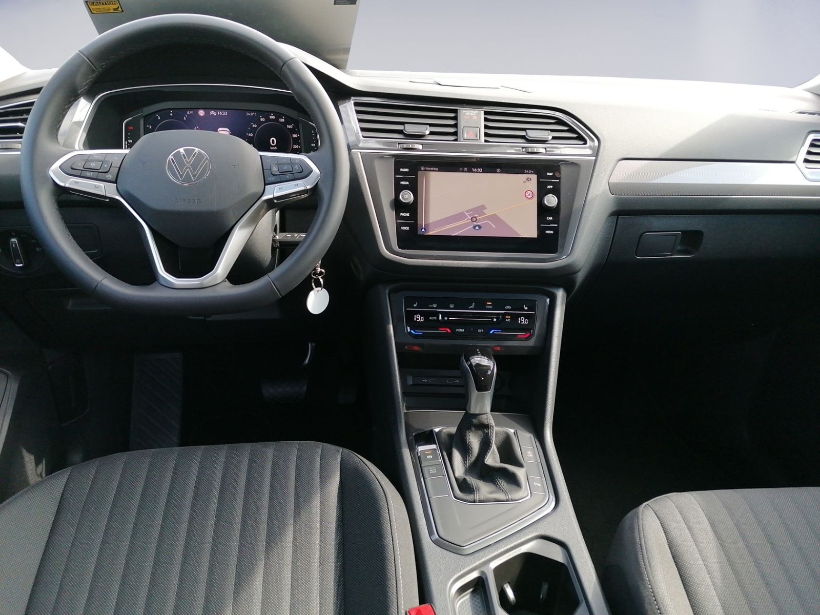 Tiguan Allspace 1.5 TSI DSG Life PANO+7-SITZER+A