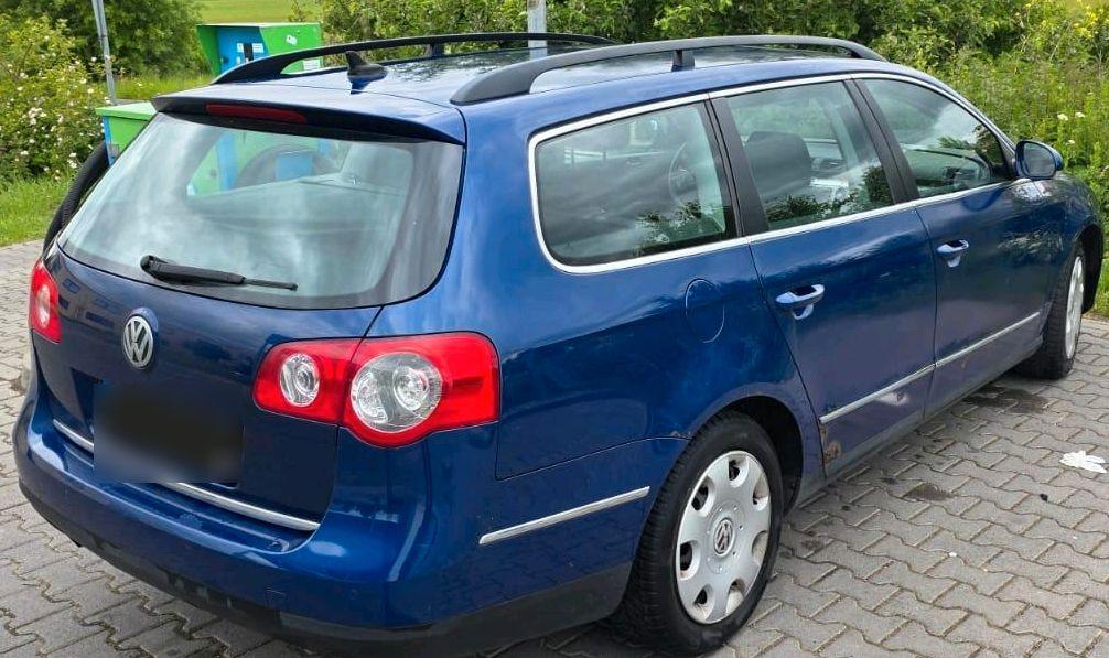 Volkswagen Passat 2009 — interior