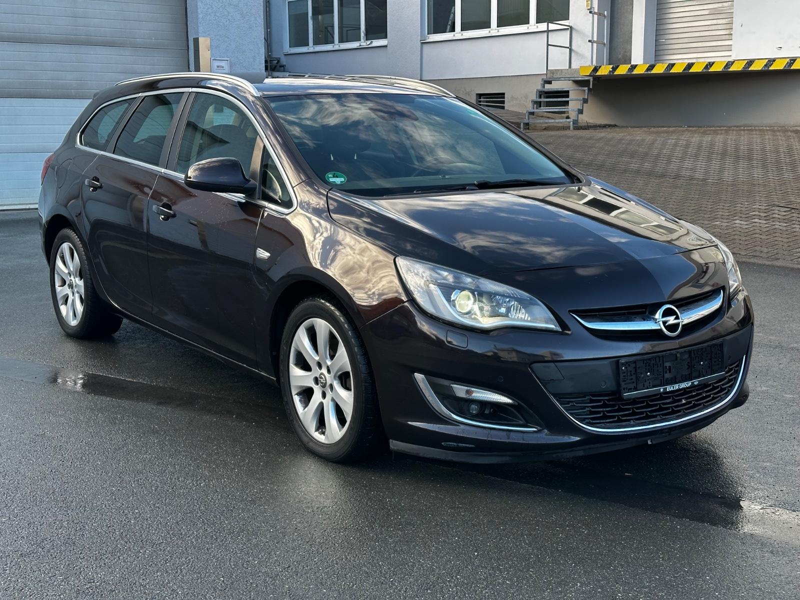 Opel Astra J Sports Tourer Exklusiv Auzomatik Navi
