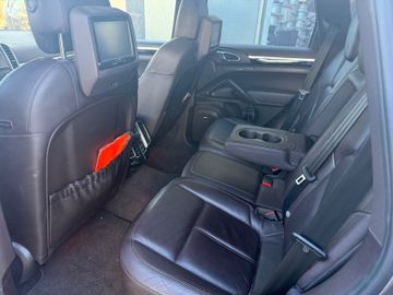 Porsche Cayenne - 7