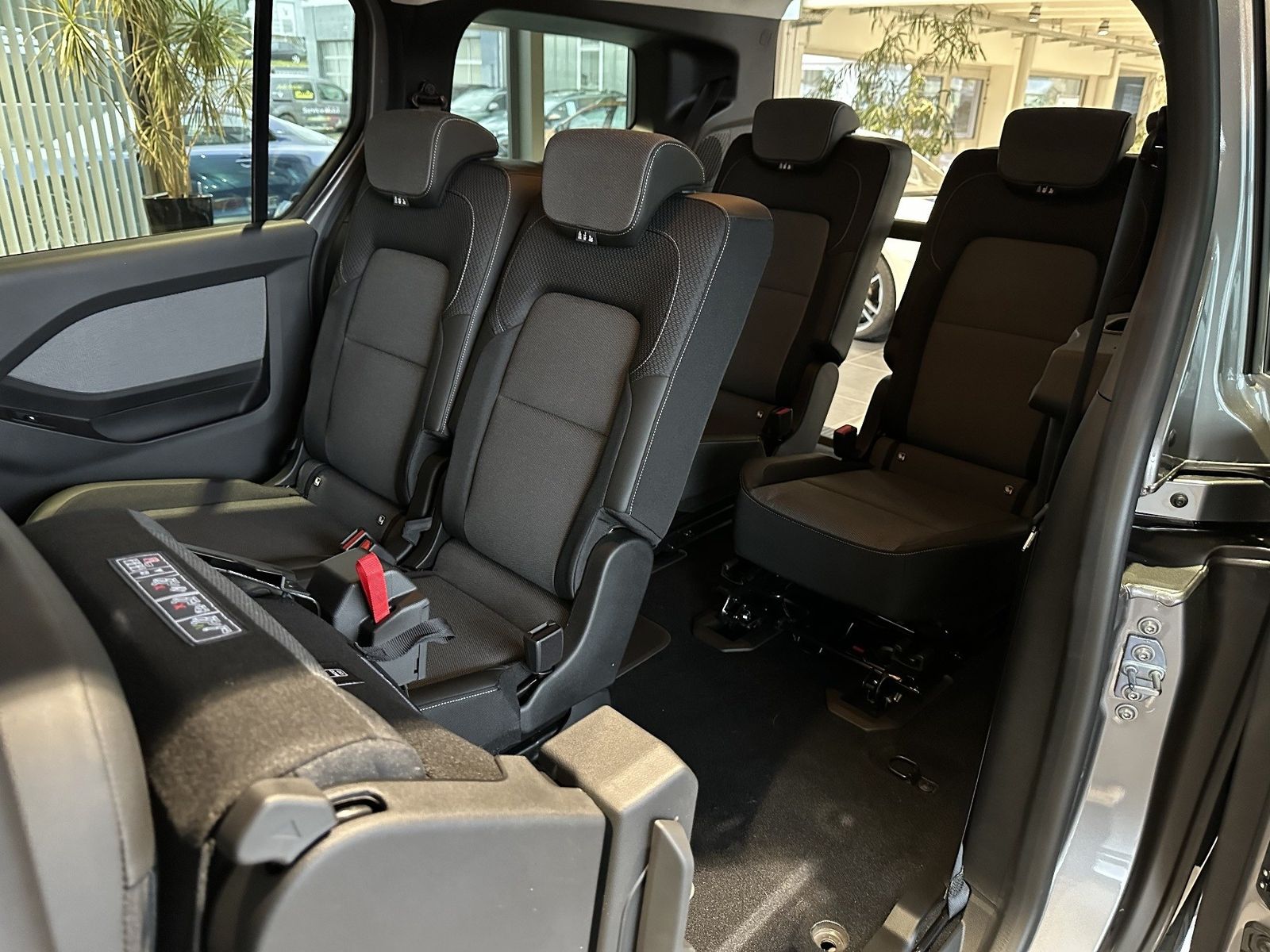 Fahrzeugabbildung Renault Kangoo GRAND TECHNO TCe 130 EDC Aktion Dezember