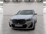 BMW iX1 xDrive30 Sportp. LED Shz. Sports. Sportfw. - BMW iX1 mit Elektro-Antrieb: Geländewagen, Automatik