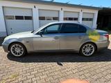 BMW 525 5 Limousine 525 d. 3.0L  197 Ps - BMW: 3.0