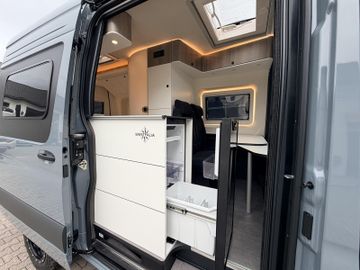 Westfalia James Cook 600 D Premium 18 Lithium SOLAR AHK