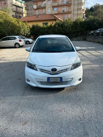 Toyota Yaris 1.4 D-4D 5 porte Lounge