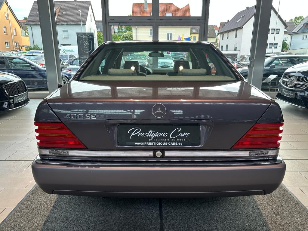 Mercedes-Benz 400