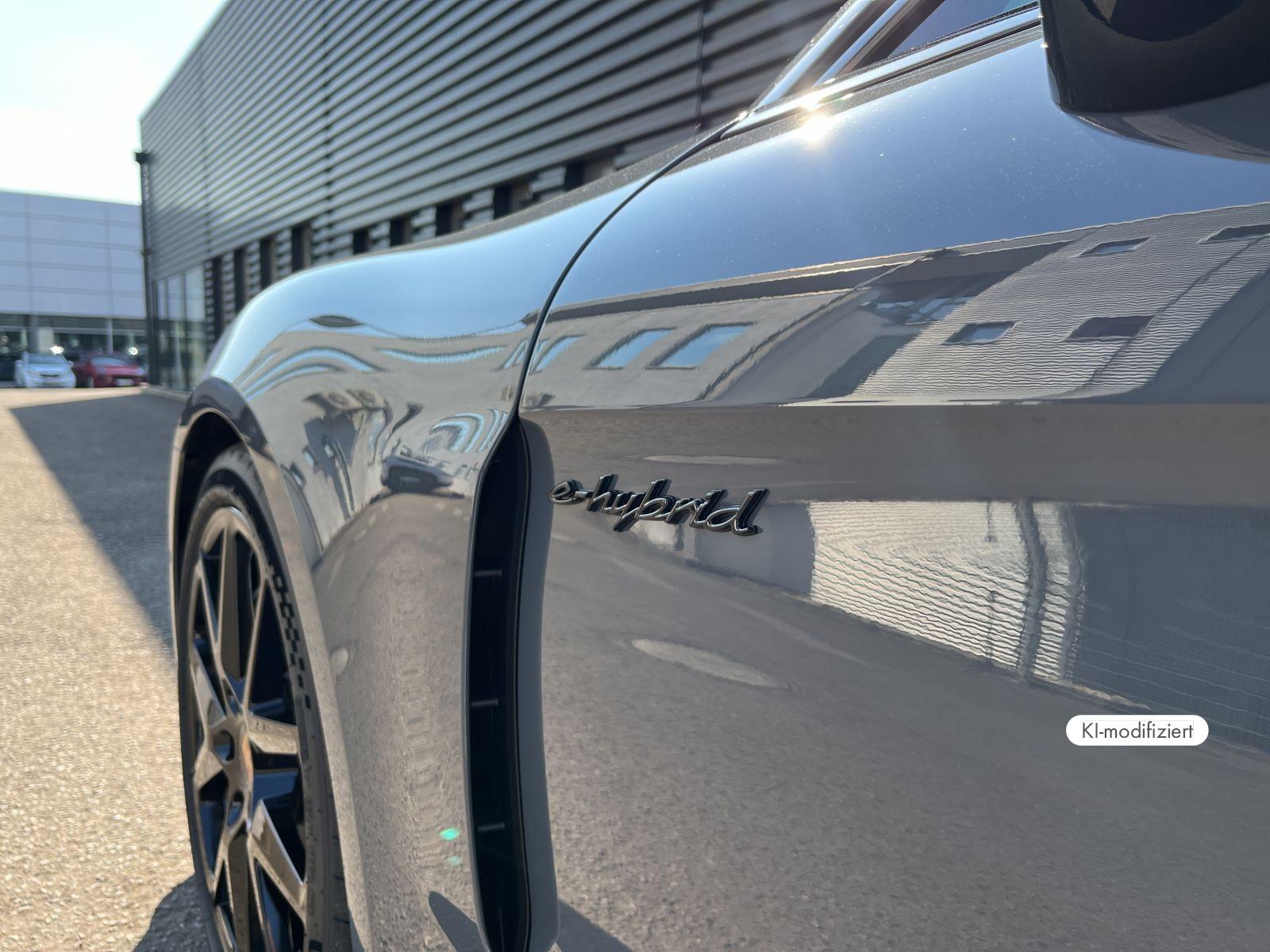 Porsche Panamera 4S E-Hybrid Active Ride,Pano.,Hinterach