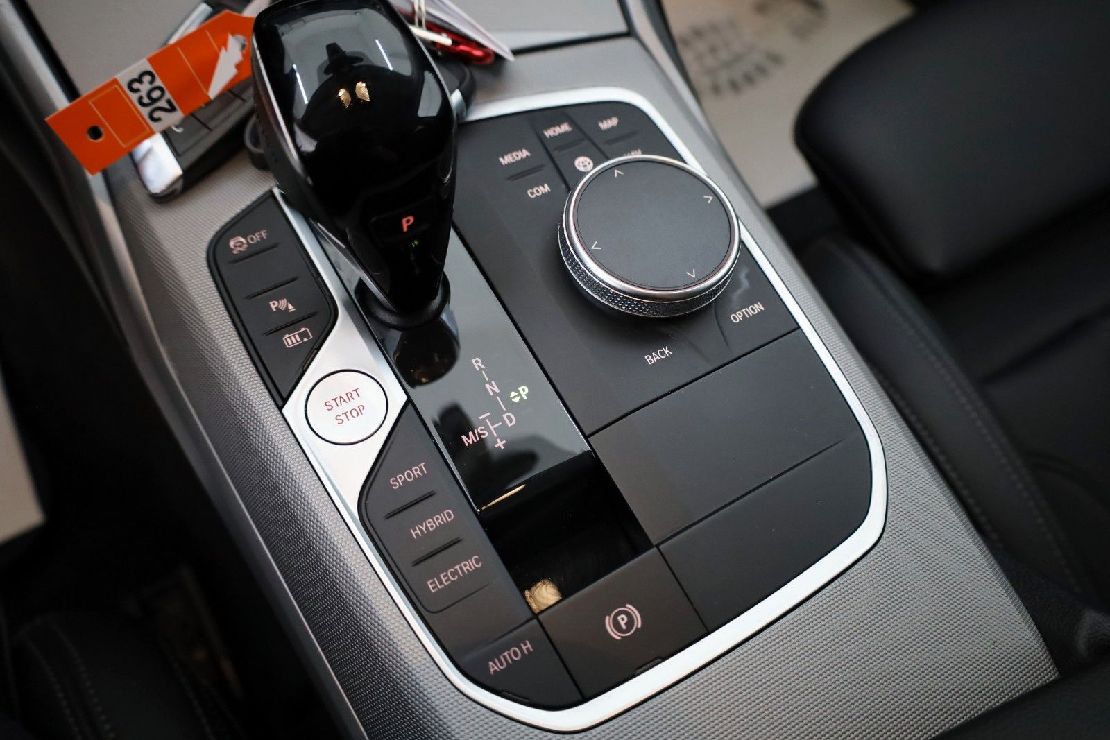 Fahrzeugabbildung BMW 320e Touring Advantage Leder,Navi,LED,Kamera,AHK