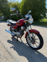 Yamaha YBR125 Custom