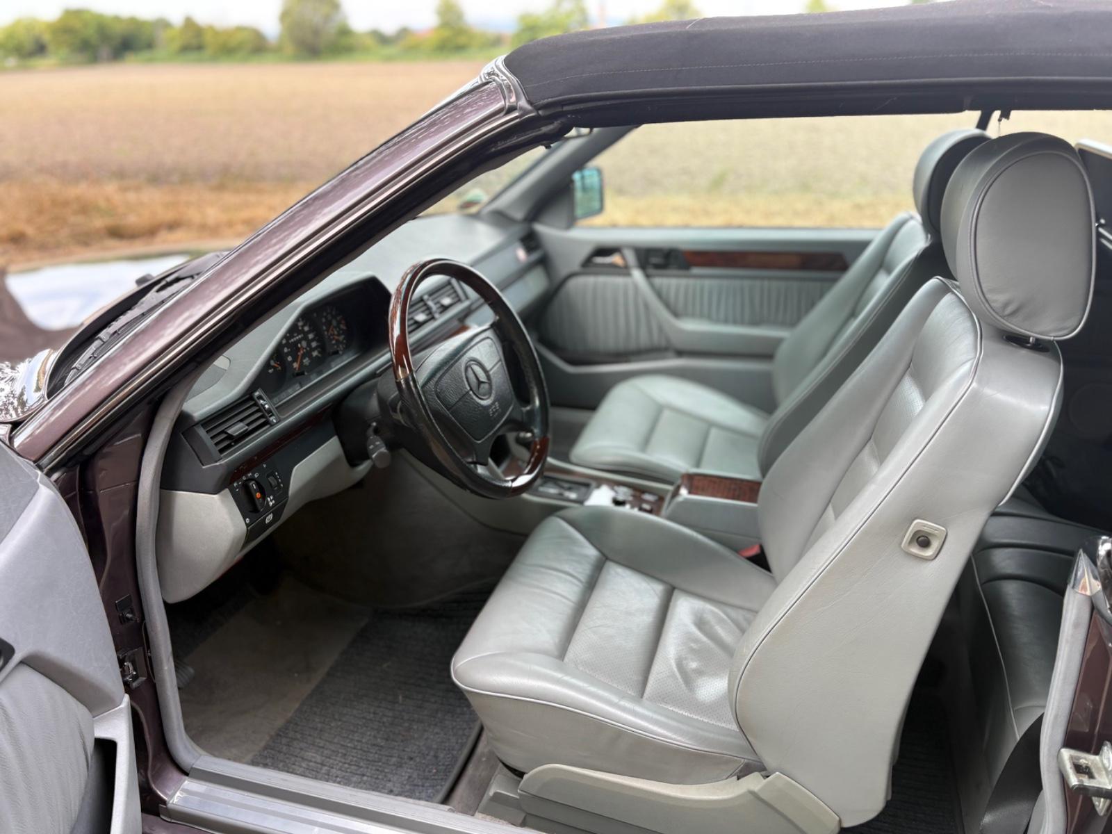 Mercedes-Benz Liebhaberfahrzeug Mercedes Benz E 220 Cabriolet