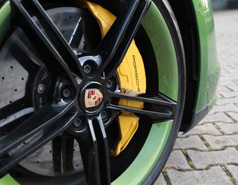 صورة 9 لـ 2020 Porsche TAYCAN