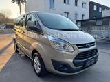 Ford Custom Tourneo 2.2 TDCi Titanium 8-Sitzer - Ford: Sitzer 8