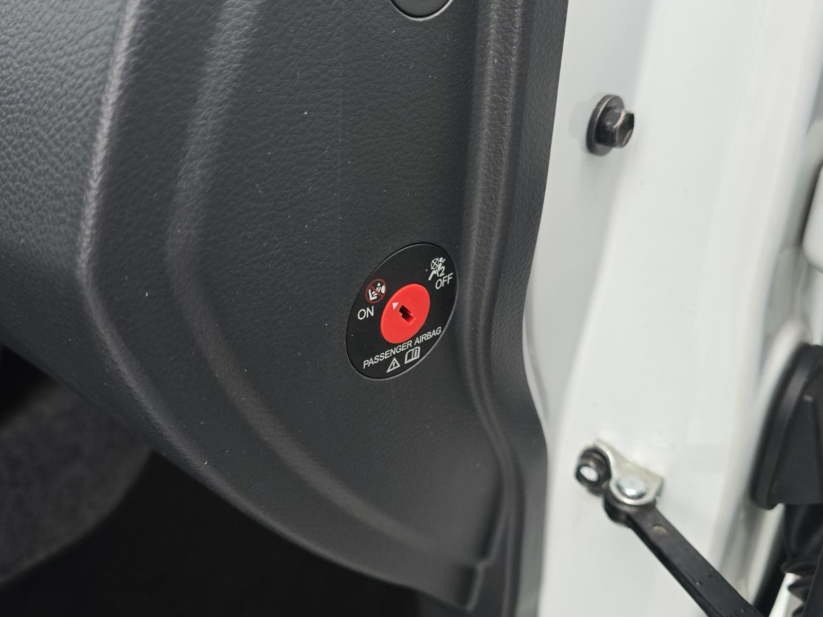 Fahrzeugabbildung Suzuki Celerio Club AUS 1.HAND+WENIG KM+TÜV SERVICE NEU