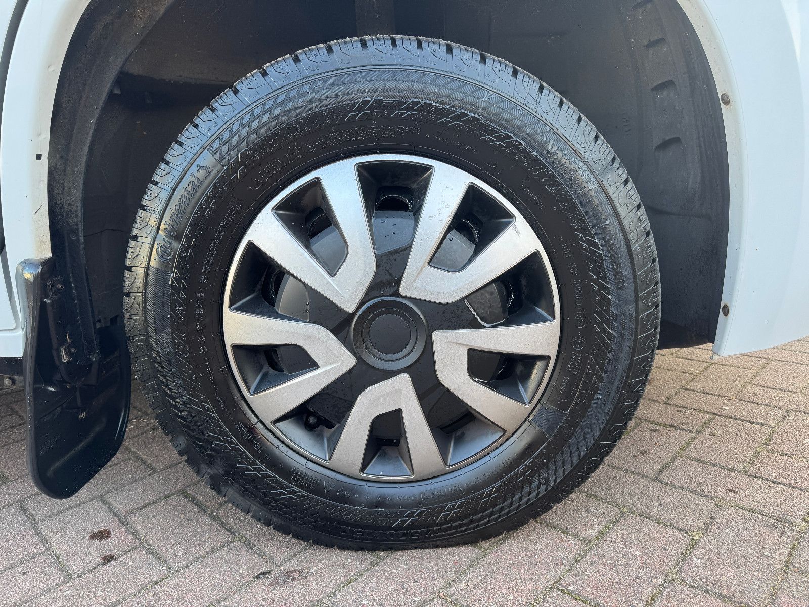 Fahrzeugabbildung Bürstner Nexxo T 569 FIAT DUCATO SOLAR TV VOLL SCHECKHEFT