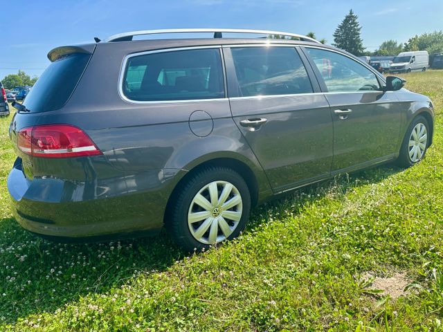 Volkswagen Passat Variant Trendline BlueMotion — Bild 2
