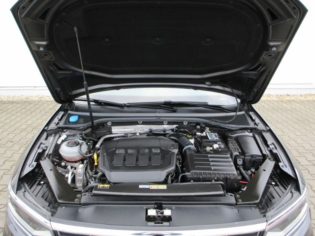 Passat Variant 2.0 TSI 272 PS 4M DSG R-Line PANO