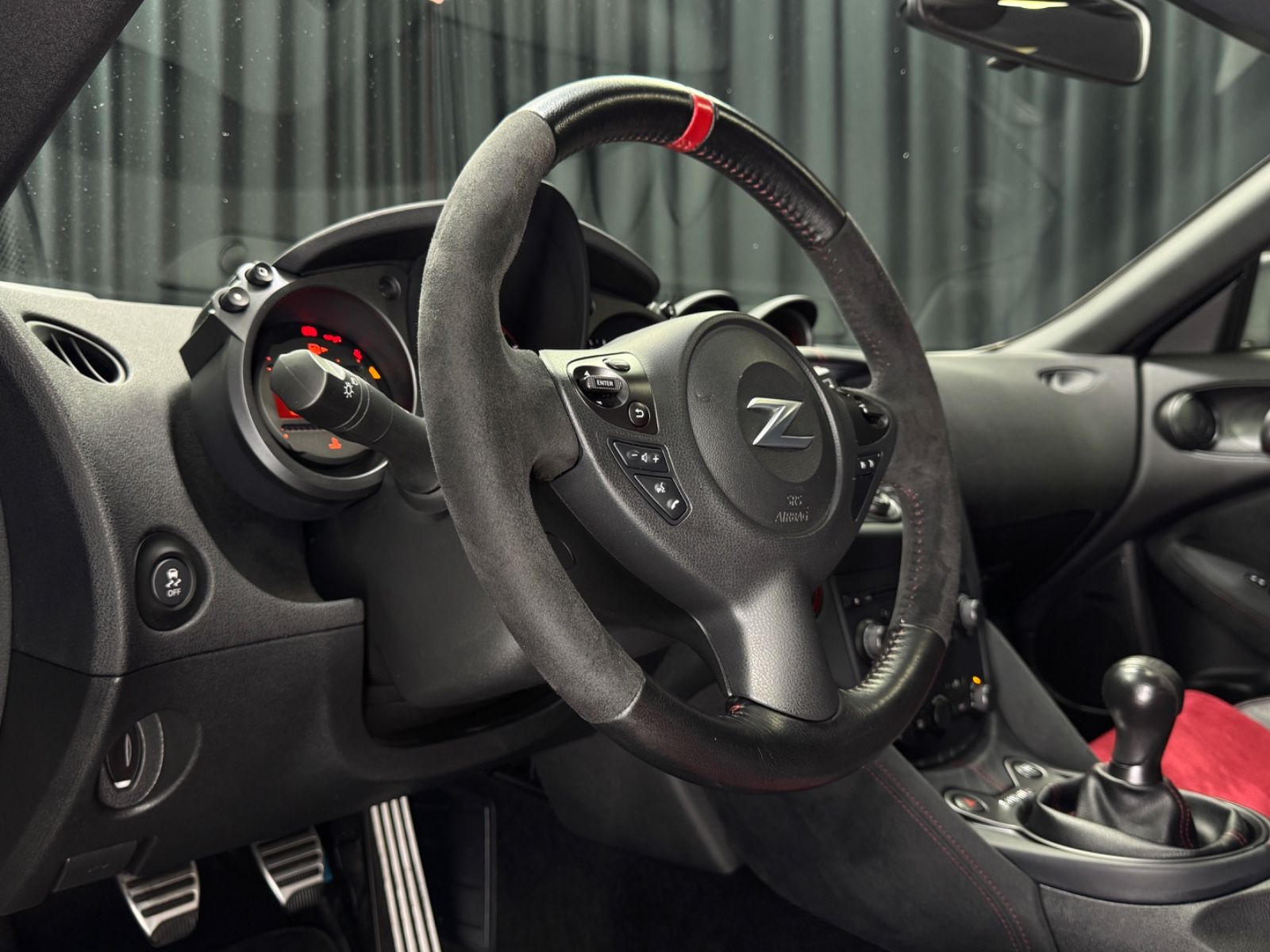 Fahrzeugabbildung Nissan 370Z Nismo|BOSE|RECARO|SCHALTER|D-FZG|U-FREI