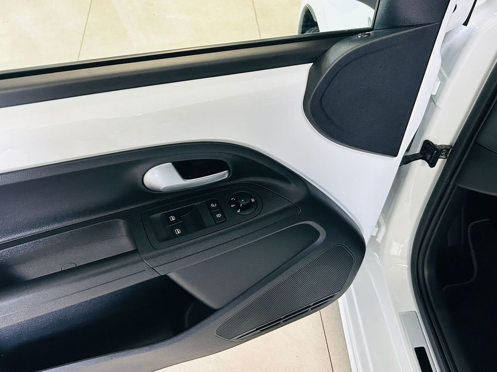 Volkswagen up! GTI*NAVI Maps+More*CLIMATRONIC*MFL*SHZ*LED*