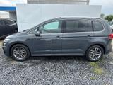 Volkswagen Touran R-LINE 1.5 TSI DSG ACC NAVI SHZ RFK Er... - Volkswagen Touran Tageszulassungen