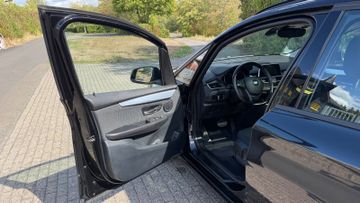 BMW 218 - 10