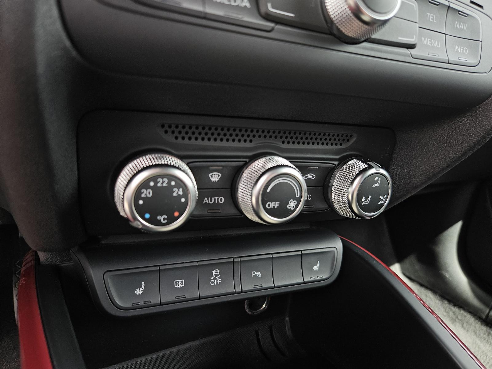 Audi A1 1.4 TFSI Ambition SPORT NAVI APS LEDER MULTI