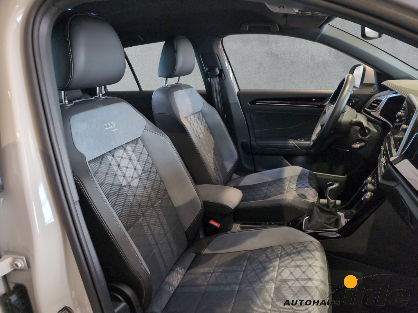 Volkswagen T-Roc R-Line 1,0 TSI ACC APP-CONNECT SITZHEIZUNG foto 4