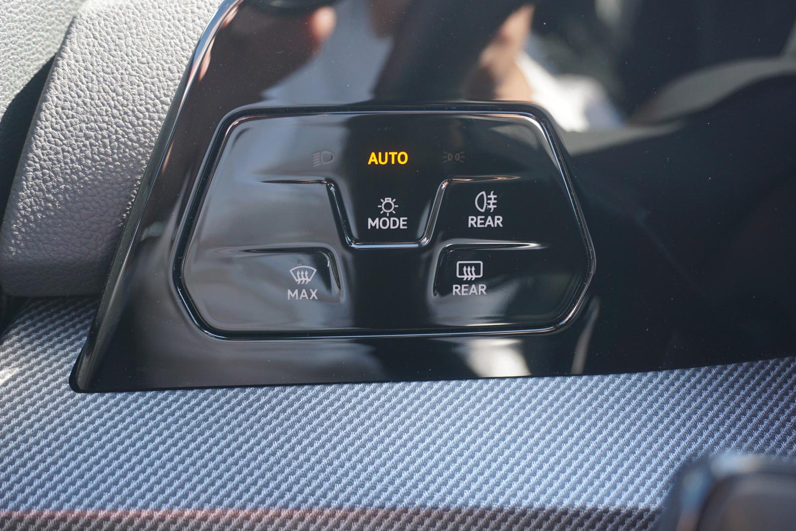 Volkswagen Golf VIIITSI 1.5 TSI R-Line LED ACC App-Connect, миниатюра 24