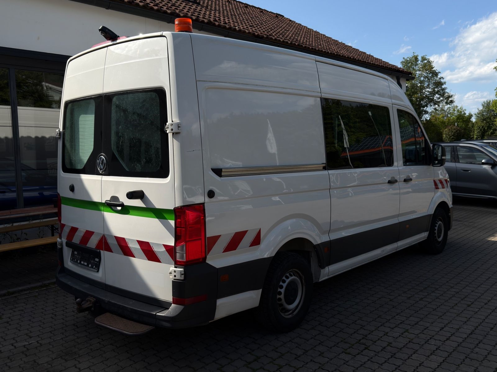 Fahrzeugabbildung Volkswagen Crafter Kasten 35 mittellang Hochdach|AHK|AUSBAU