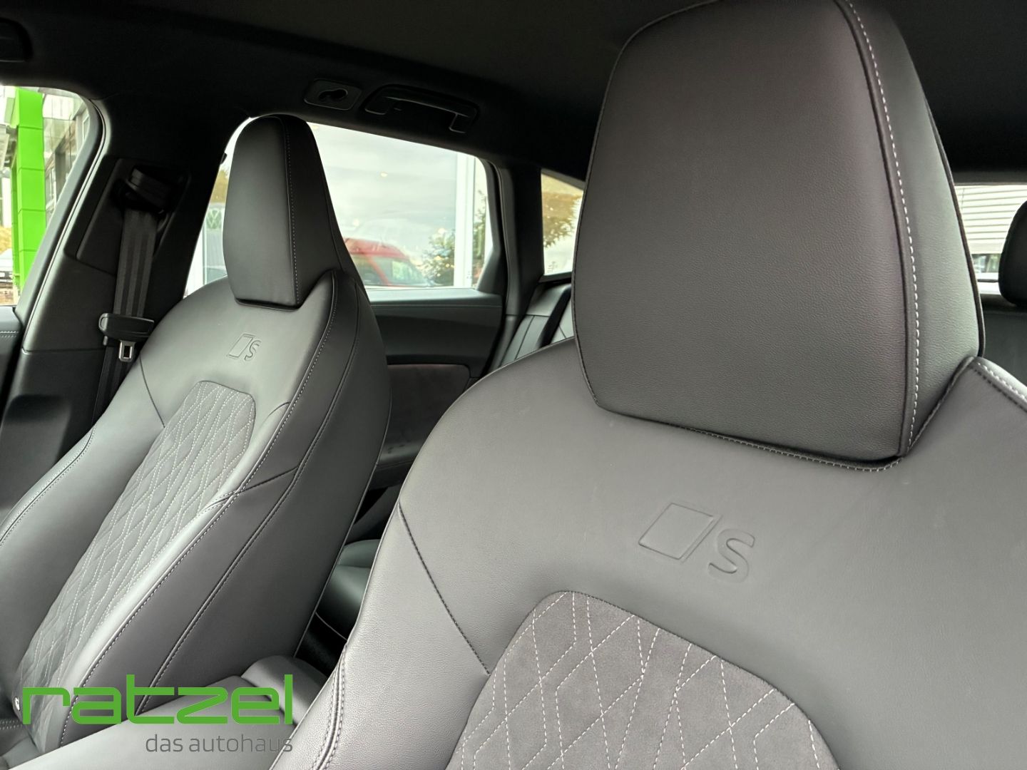 Fahrzeugabbildung Audi S5 quattro Avant S tronic Navi Digitales Cockpit